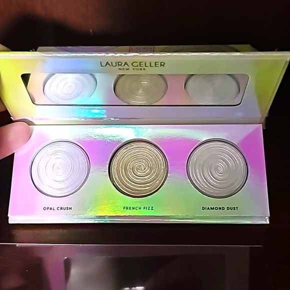 Laura Geller "Life Glows On" Illuminator Palette π - Picture 3 of 7